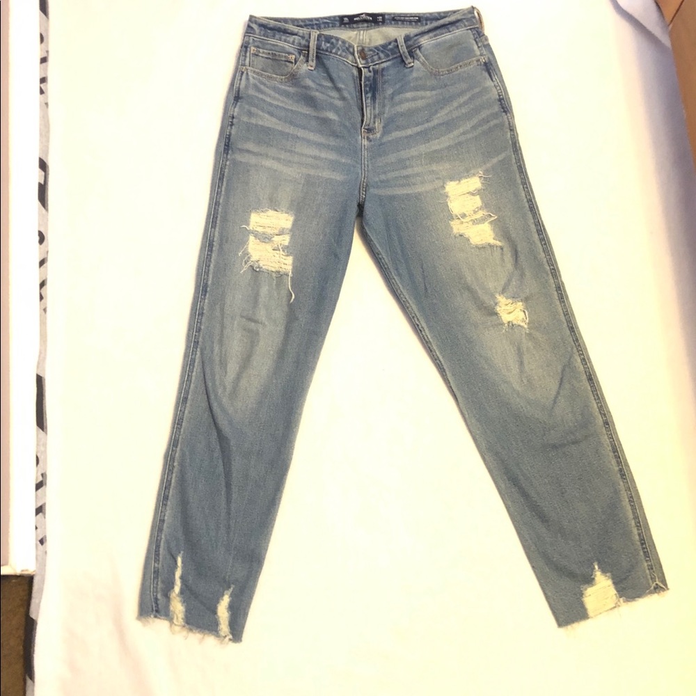 Ultra high rise mom jeans size 31 long.